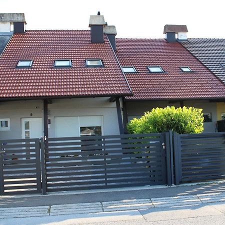 Dream Day Holiday House ยาสเตรบาร์สโก ภายนอก รูปภาพ